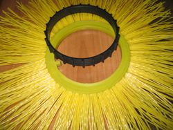Щеточный диск и проставочное кольцо фирмы «Sajakorhi Oy»
